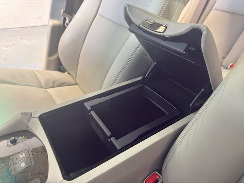 Used 2007 Lexus LS 460 image 19