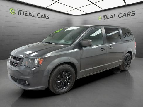 Used 2019 Dodge Grand Caravan GT FWD image 1