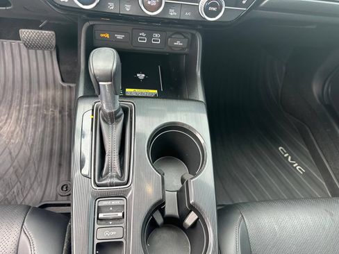 Used 2024 Honda Civic Touring image 19