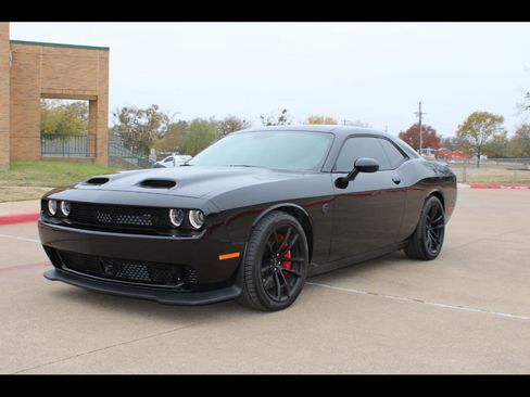 Used 2023 Dodge Challenger SRT Hellcat image 1