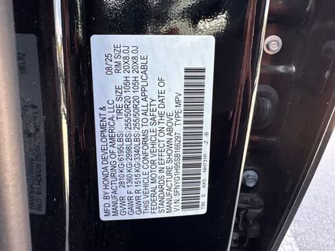 Used 2025 Honda Pilot Black Edition image 26