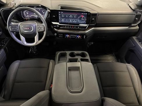 Used 2025 GMC Sierra 1500 Elevation AWD/4WD image 3