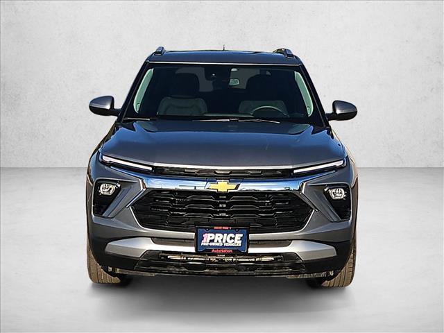 Used 2026 Chevrolet TrailBlazer LT FWD image 2