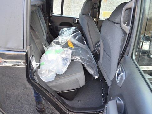 New 2026 Jeep Gladiator Sport image 30