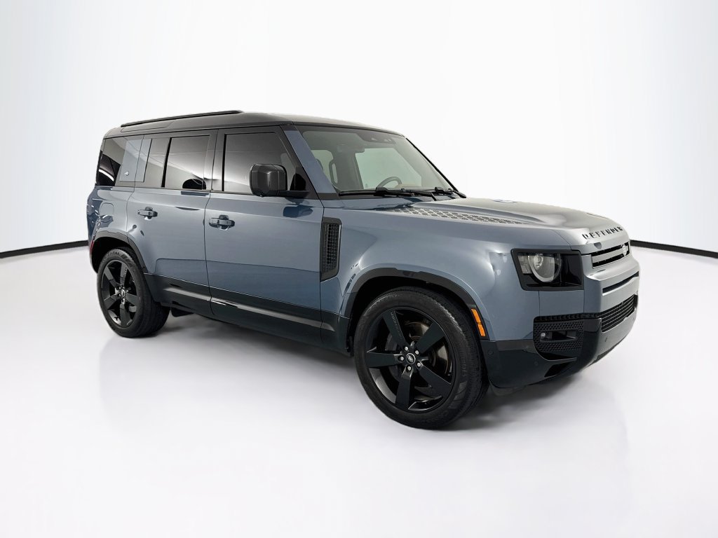 Used 2024 Land Rover Defender 110 X-Dynamic SE AWD/4WD image 3