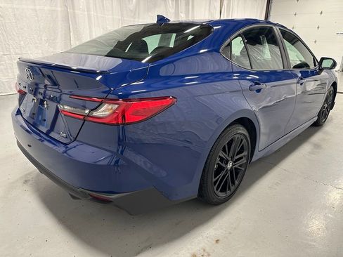 Used 2026 Toyota Camry SE FWD image 7