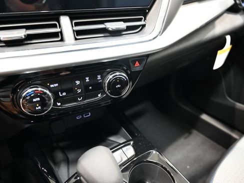 New 2026 Chevrolet Trax LT w/ Sunroof Package FWD image 17
