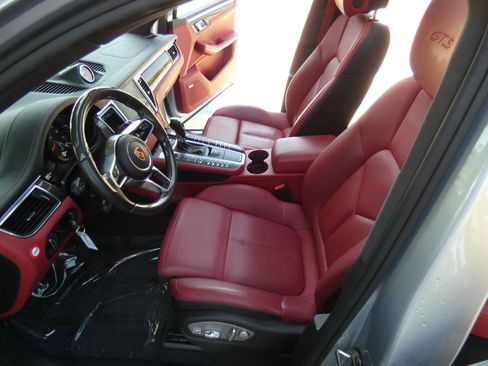 Used 2017 Porsche Macan GTS image 54