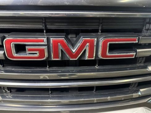 Used 2020 GMC Acadia AT4 image 9