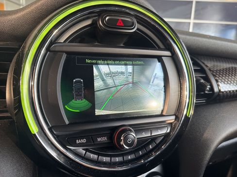 Used 2019 MINI Cooper S w/ Signature Upholstery Package image 29