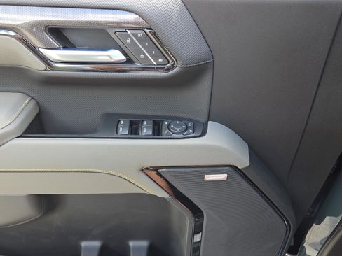 New 2026 Chevrolet Silverado 1500 ZR2 image 29