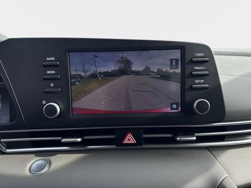 Certified 2023 Hyundai Elantra SEL image 24