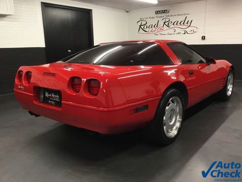 Used 1991 Chevrolet Corvette Coupe image 10