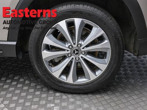 Used 2020 Mercedes-Benz GLE 350 w/ Premium Package image 8