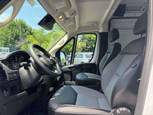 Used 2026 RAM ProMaster 2500 w/ Convenience Group FWD image 15