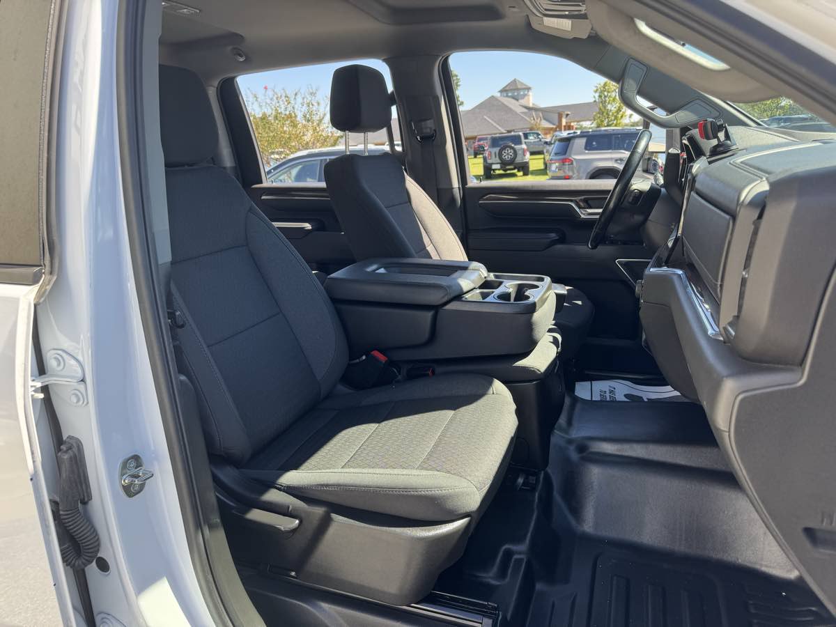 Used 2024 Chevrolet Silverado 3500 LT w/ Convenience Package RWD image 12