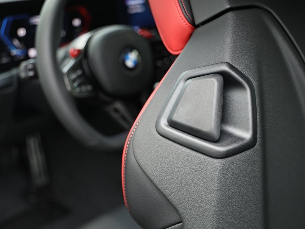 New 2026 BMW M2 w/ Lighting Package RWD image 25