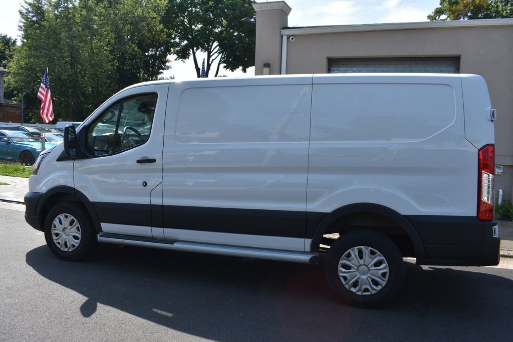 Used 2025 Ford Transit 250 Low Roof w/ Exterior Upgrade Package RWD image 7