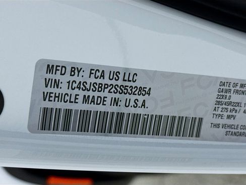 New 2025 Jeep Wagoneer L Series II image 36