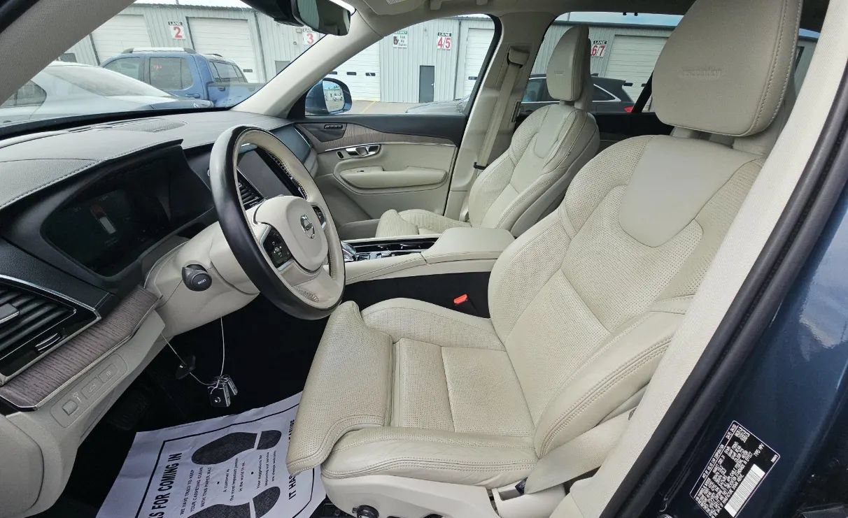 Used 2020 Volvo XC90 T8 Inscription AWD/4WD image 5