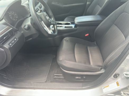 Used 2024 Nissan Altima 2.5 SV FWD image 27