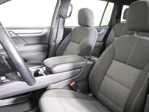Used 2025 GMC Acadia Elevation AWD/4WD image 32