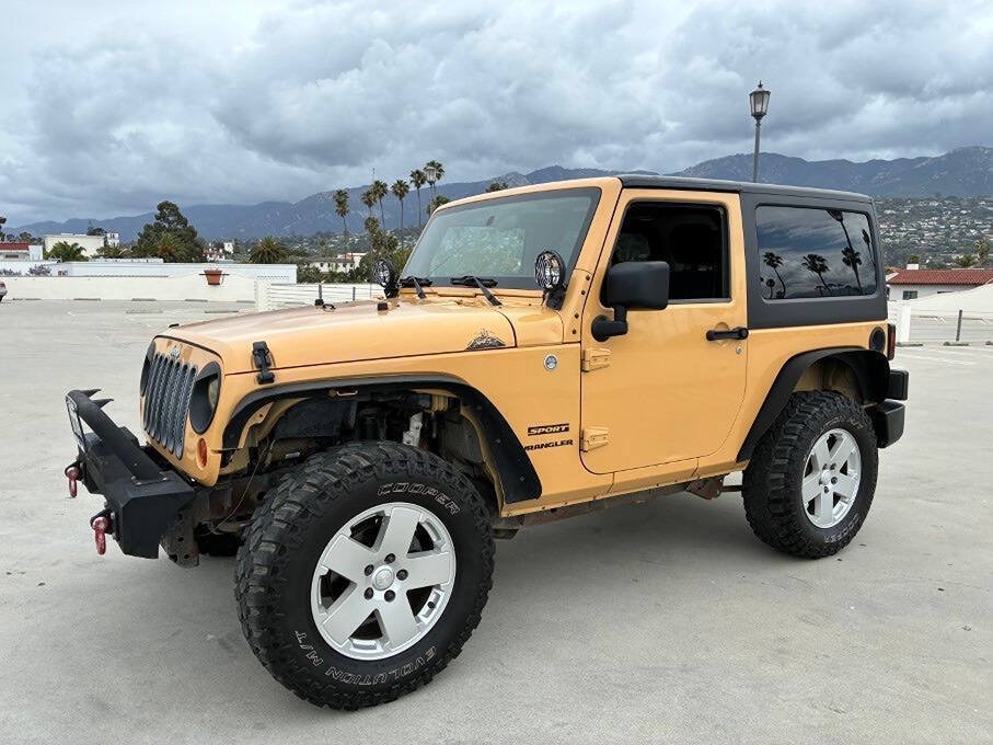 Used 2013 Jeep Wrangler Sport AWD/4WD image 2