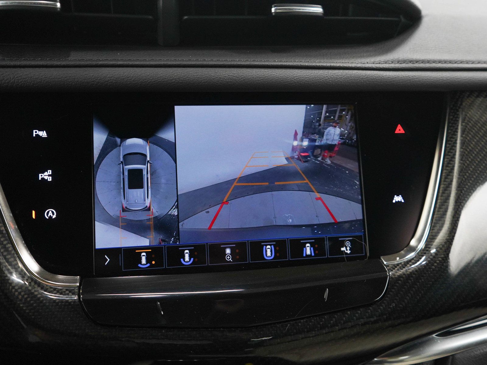Used 2020 Cadillac XT6 Premium Luxury FWD image 26