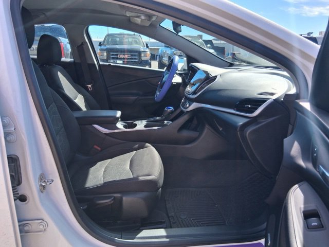 Used 2018 Chevrolet Volt LT w/ Comfort Package FWD image 16