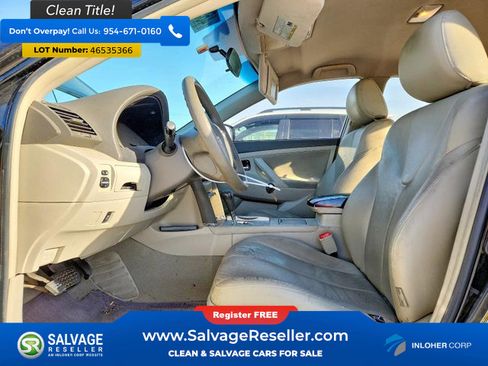 Used 2010 Toyota Camry Sedan image 9