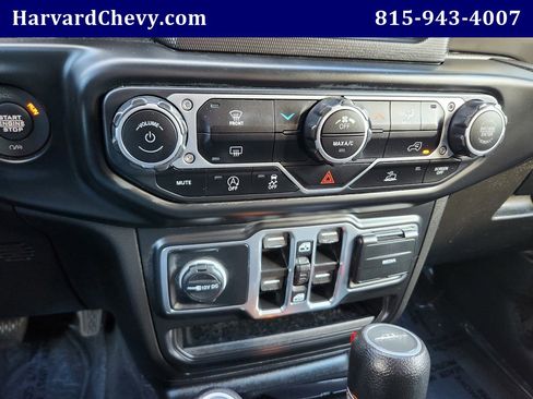 Used 2023 Jeep Gladiator Sport image 10