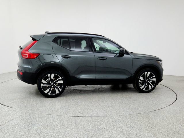 New 2026 Volvo XC40 B5 Ultra w/ Climate Package AWD/4WD image 4