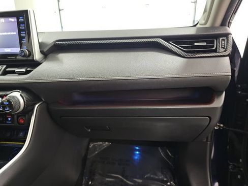 Used 2020 Toyota RAV4 Limited AWD/4WD image 38