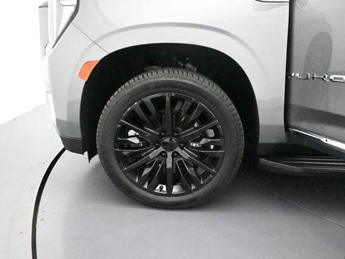 Used 2021 GMC Yukon SLT w/ SLT Luxury Plus Package AWD/4WD image 8