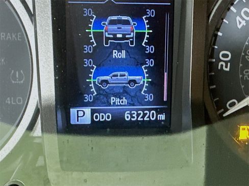 Used 2020 Toyota Tacoma TRD Off-Road image 27