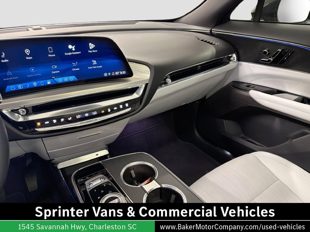 Used 2024 Cadillac Lyriq Sport RWD image 24