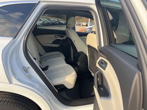 New 2025 Audi Q5 Premium image 26
