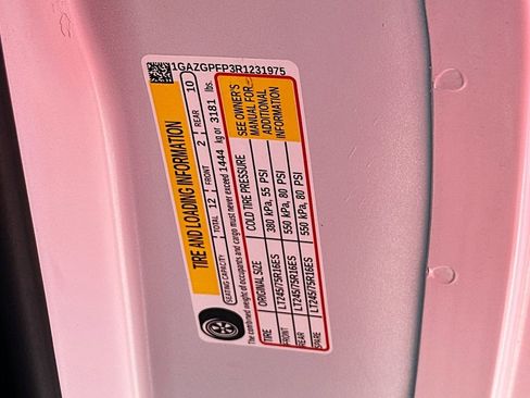 Certified 2024 Chevrolet Express 3500 LT w/ LT Preferred Equipment Group RWD image 30