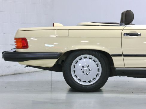 Used 1987 Mercedes-Benz 560 SL image 40