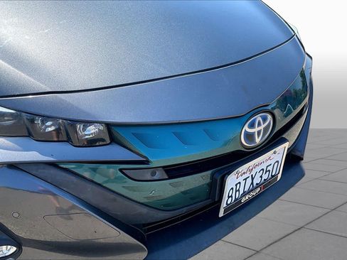 Used 2017 Toyota Prius Prime Advanced FWD image 29