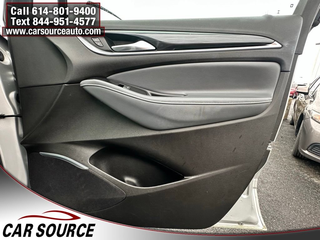 Used 2019 Buick Enclave Essence AWD/4WD image 27