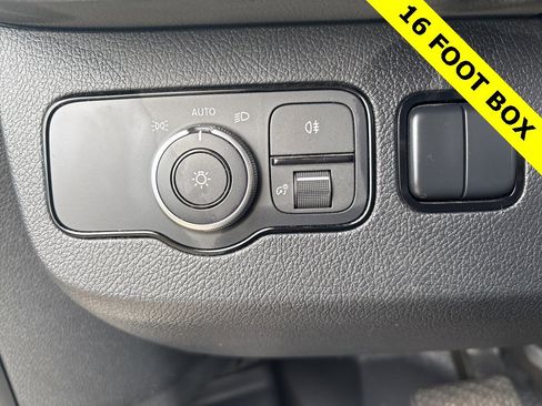 Used 2021 Freightliner Sprinter 3500 image 29