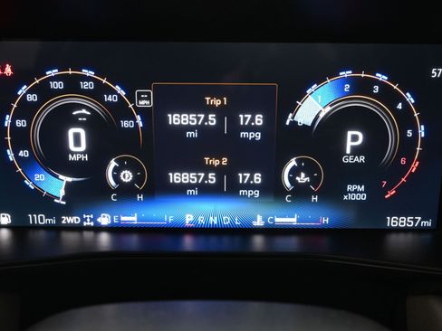 Used 2024 Chevrolet Colorado ZR2 w/ ZR2 Convenience Package III image 14