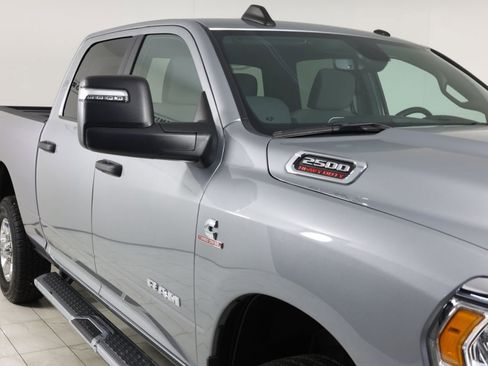 Used 2024 RAM 2500 Big Horn AWD/4WD image 38