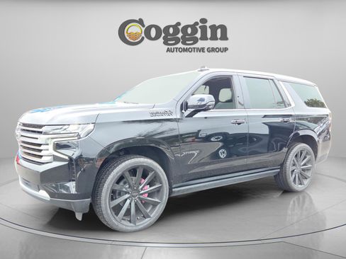Used 2021 Chevrolet Tahoe High Country w/ Premium Package AWD/4WD image 2