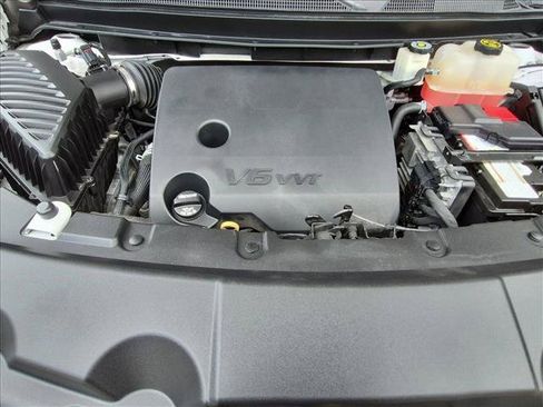 Used 2021 Chevrolet Traverse High Country FWD image 23