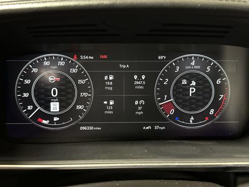 Used 2018 Land Rover Range Rover Sport SVR AWD/4WD image 12
