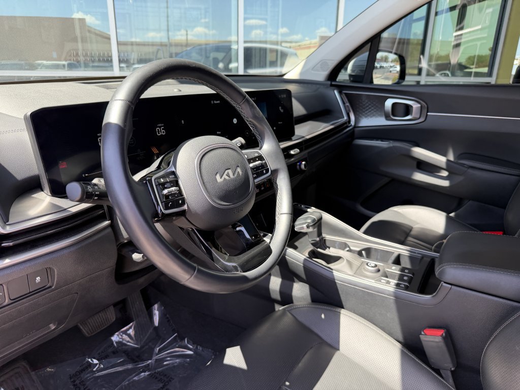 Used 2025 Kia Sorento S w/ Panoramic Sunroof Package FWD image 30