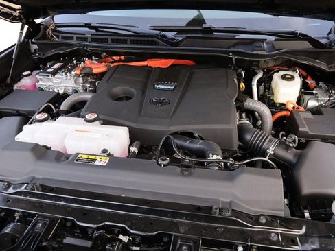 New 2026 Toyota Tundra Limited w/ Limited PVM Package AWD/4WD image 28