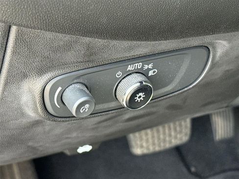 Used 2022 Chevrolet Equinox LT FWD image 17
